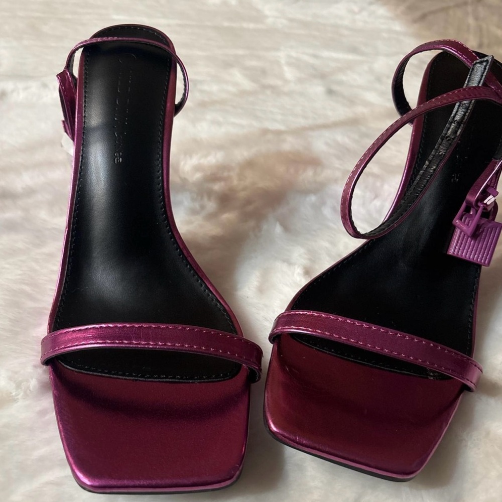 Elegant Women's Pink Strappy Sandals